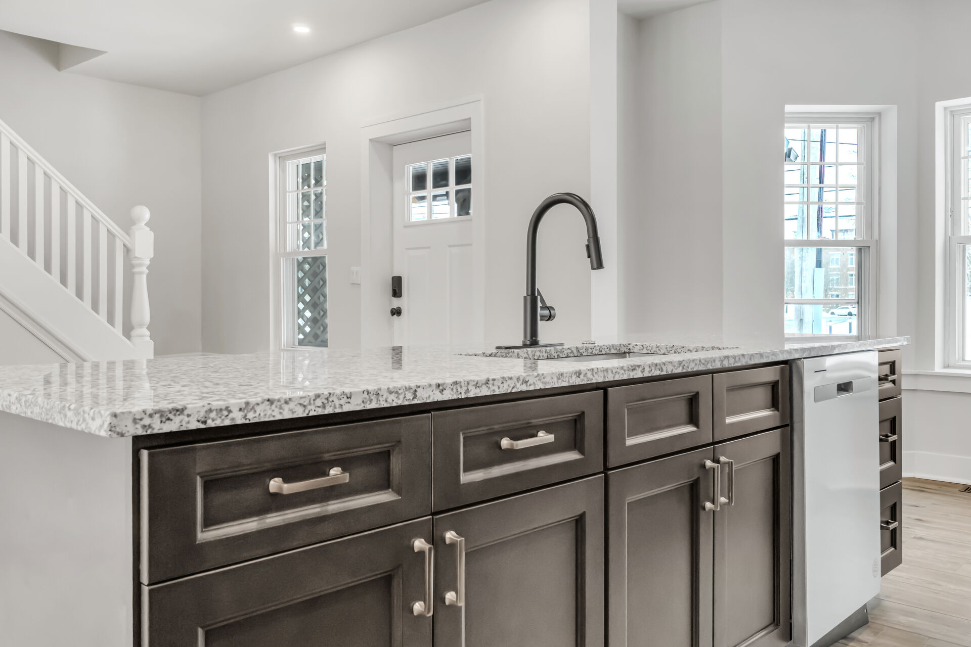 Kitchen island with dishwasher